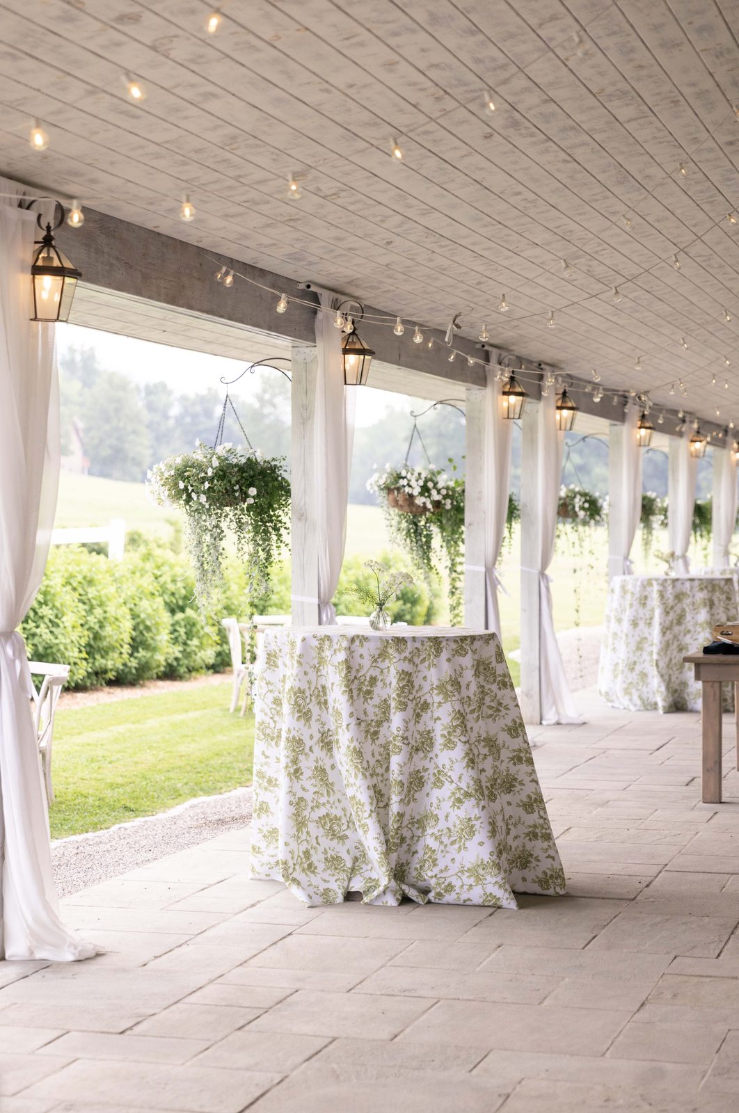 Wedding photo at The Sablewood — Fresh Floral Fashions
