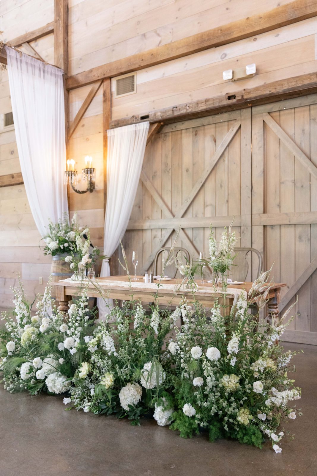 Wedding photo at The Sablewood — Fresh Floral Fashions
